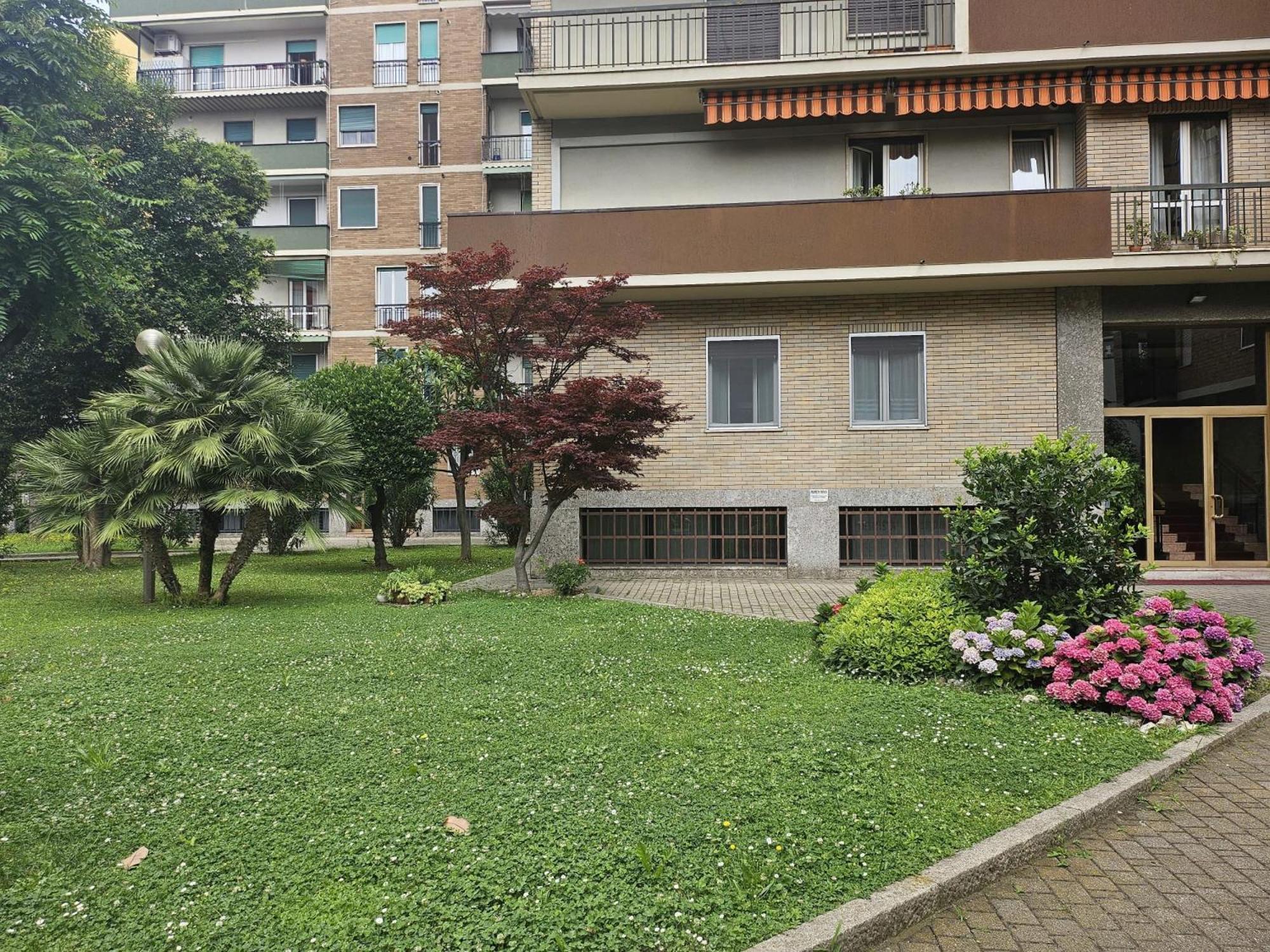 Hbhall Linate Apartment Milão Exterior foto